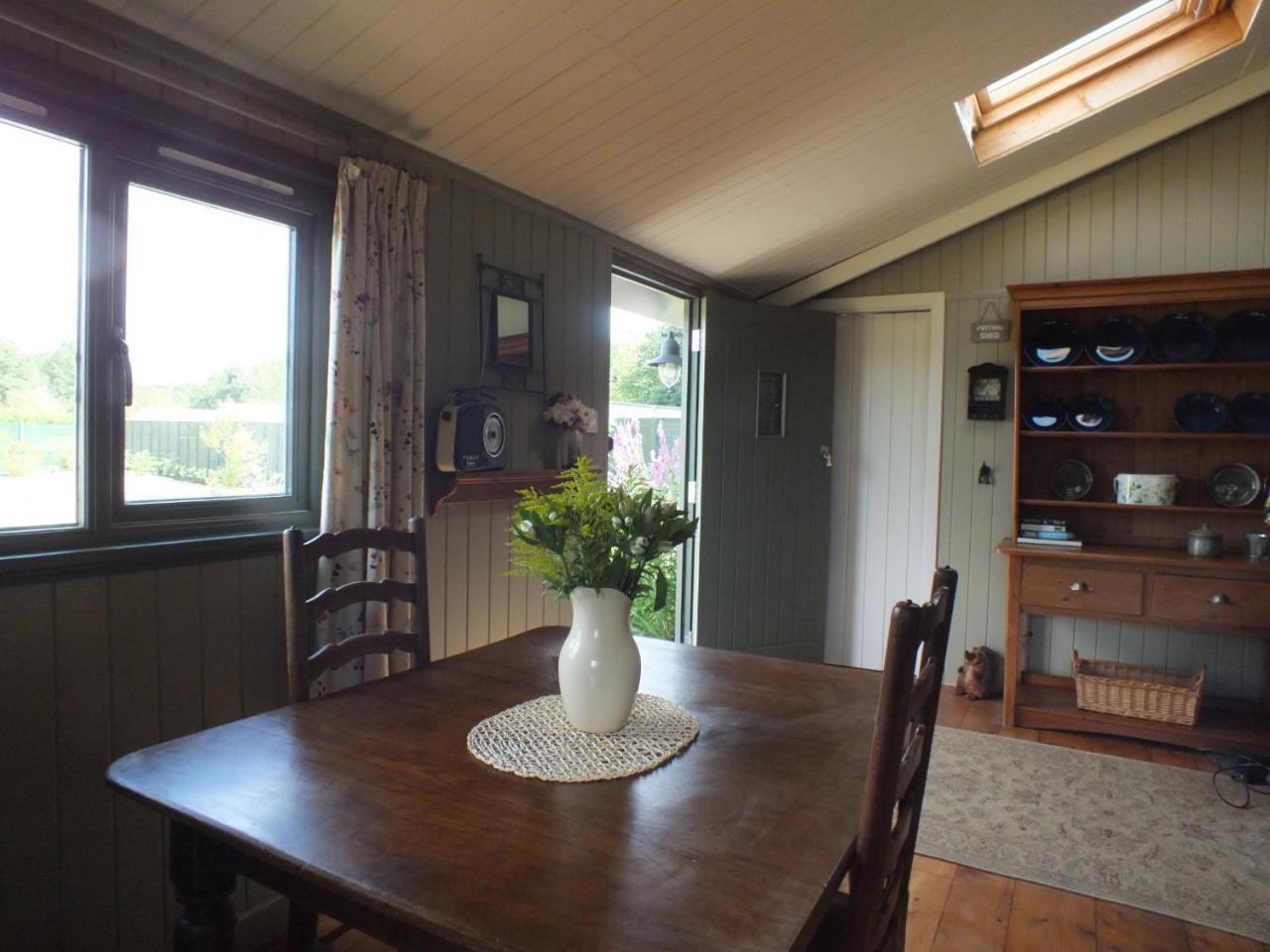 The Potting Shed And The Garden Shed Self Catering Villa Carmarthen Esterno foto